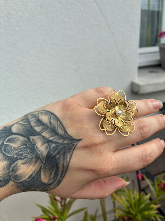 🌷 Bague en forme de grande fleur