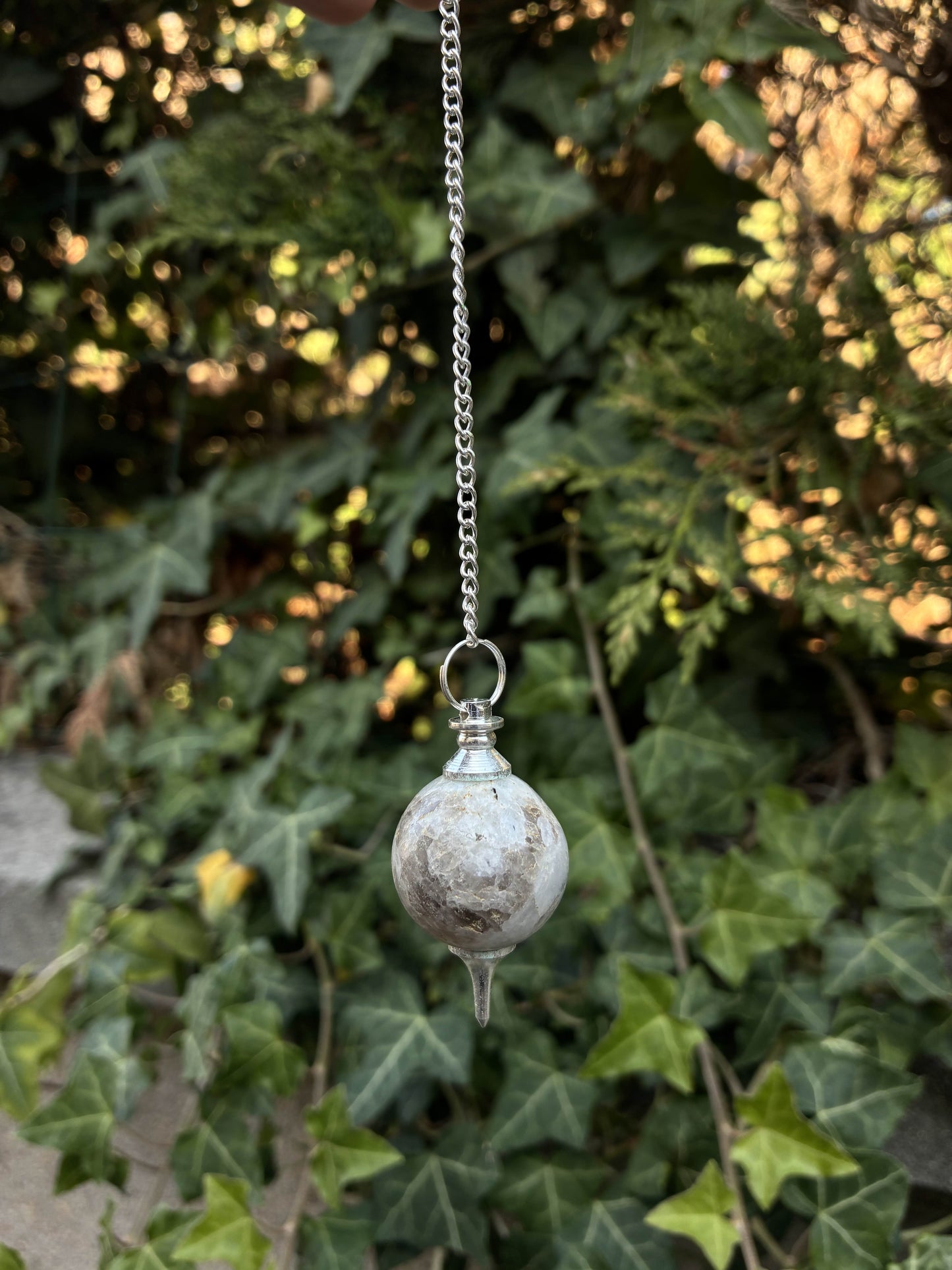 🌙 Pendule Mermet en Pierre de Lune – Monture Plaqué Argent