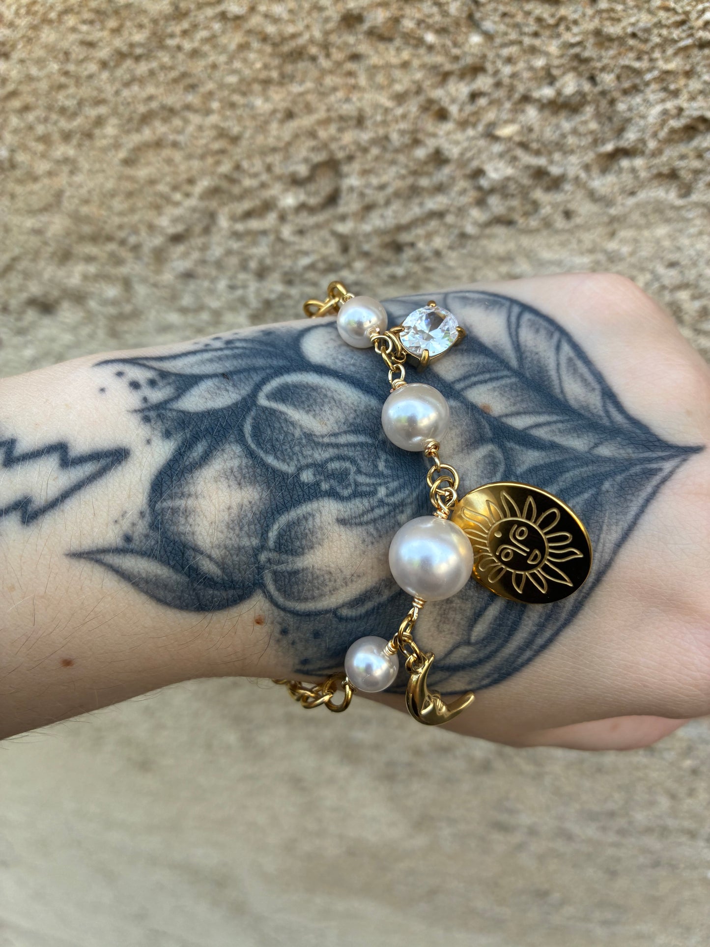 ✨ Bracelet Soleil Lune – Acier Perles Blanches